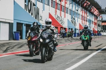pexels-tomverdoot-1571884 Pilotos de motos